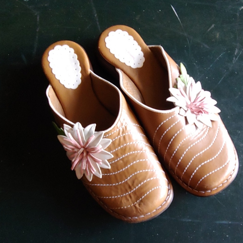 Hanna Andersson Clogs